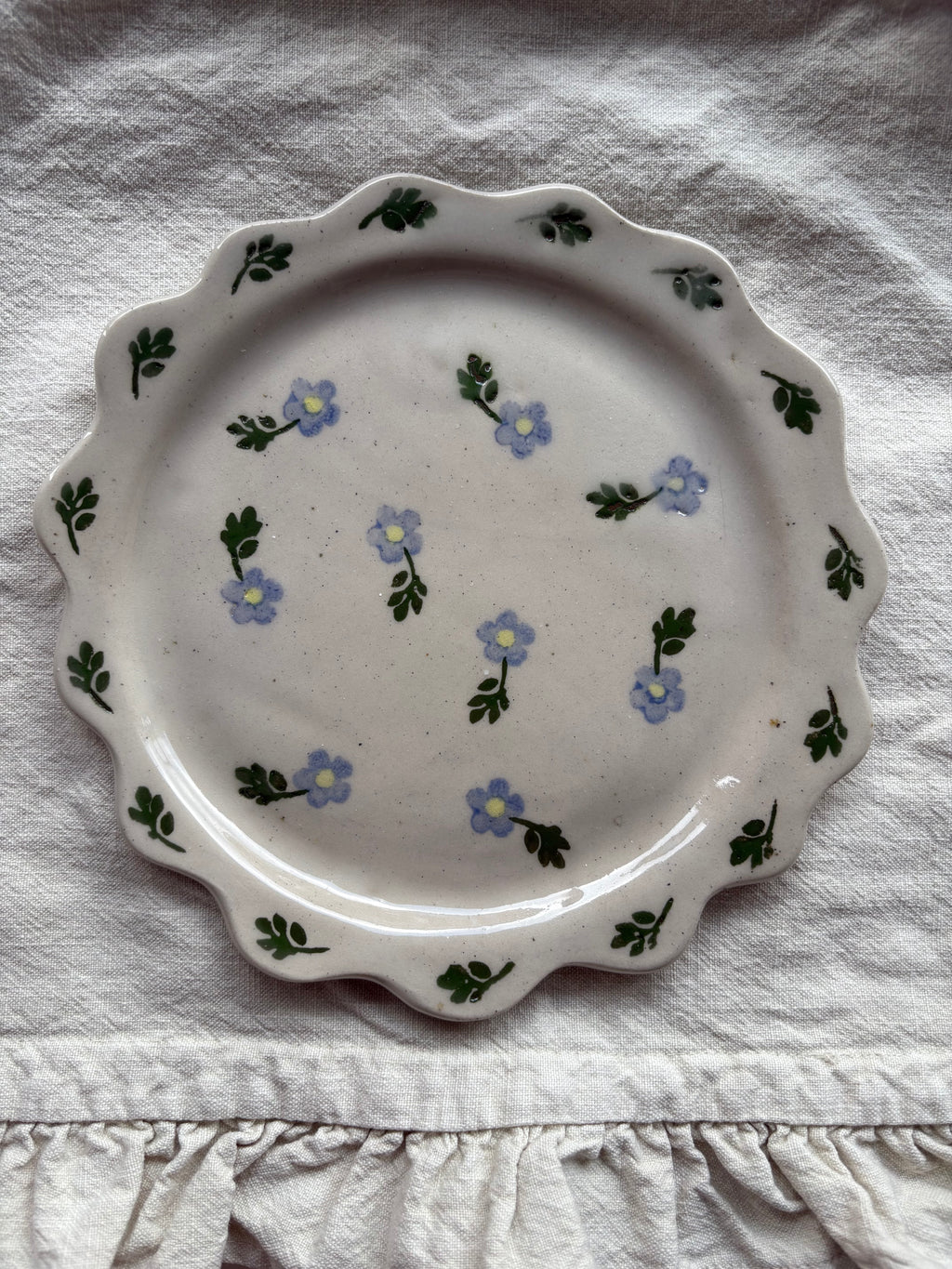 Cottage flower plate