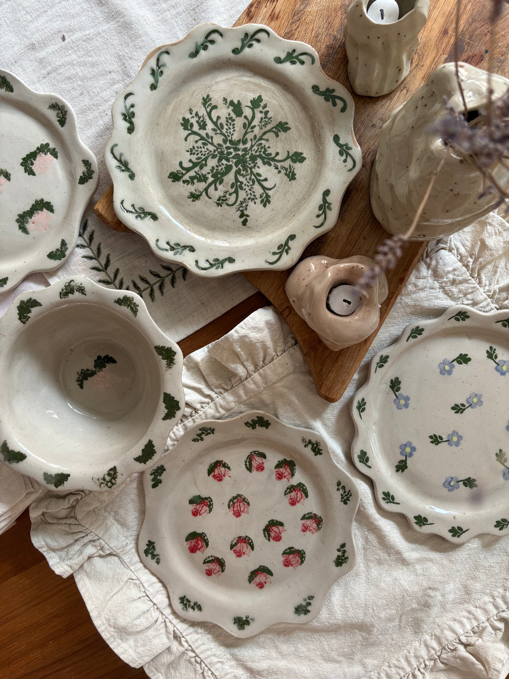 Cottage flower plate