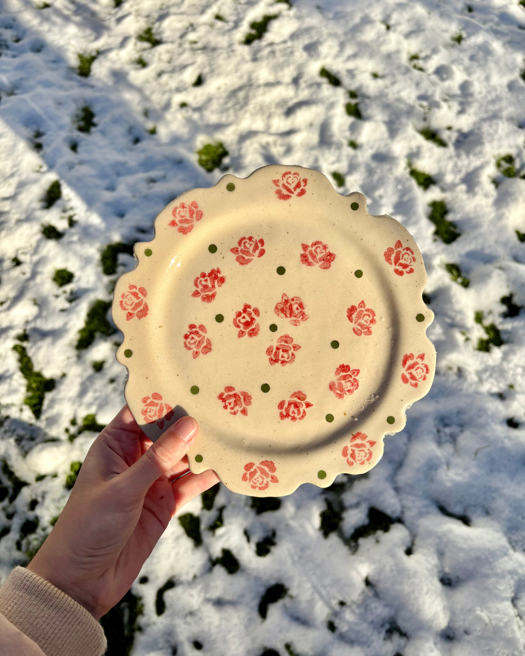 Cottage flower plate