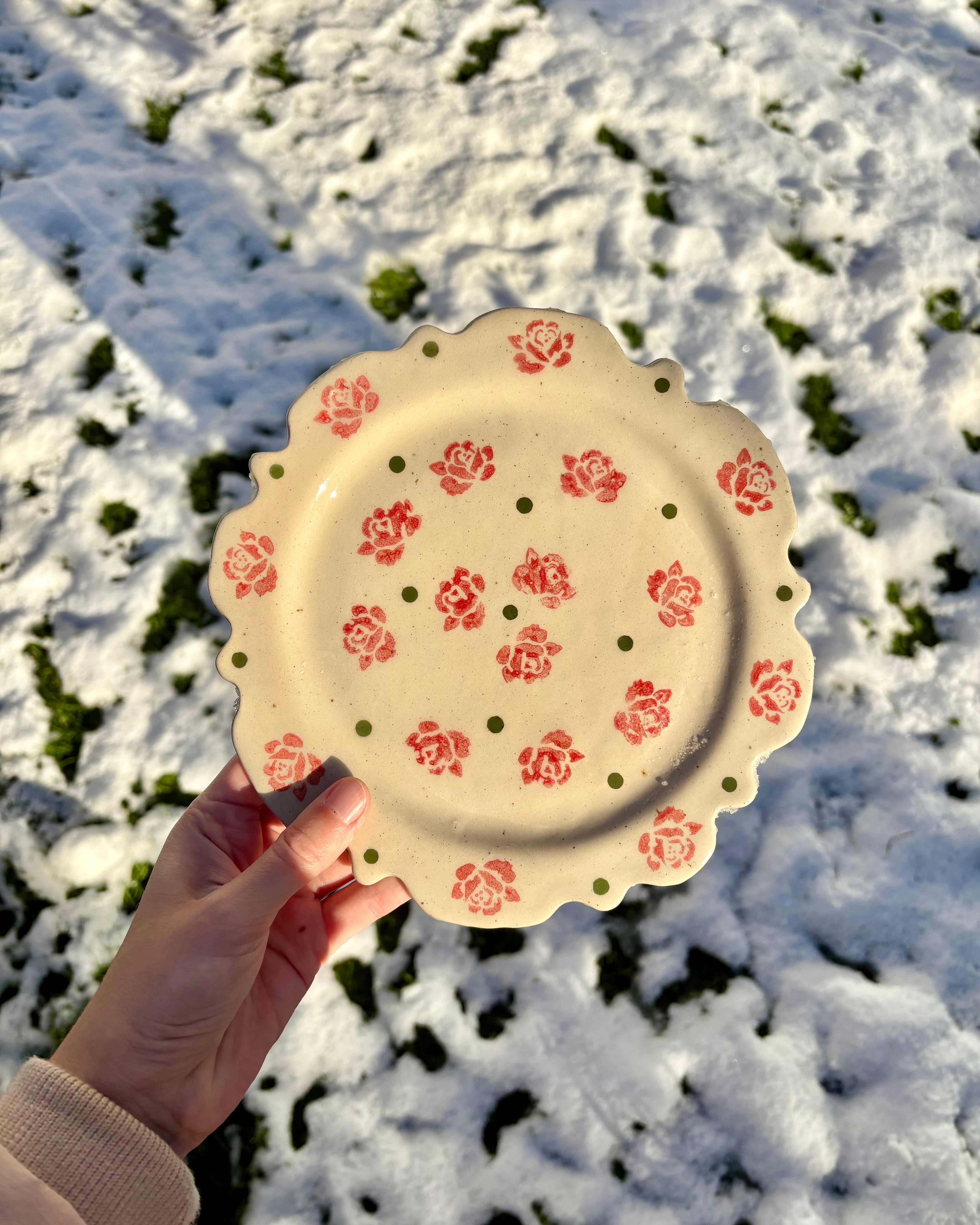 Cottage flower plate