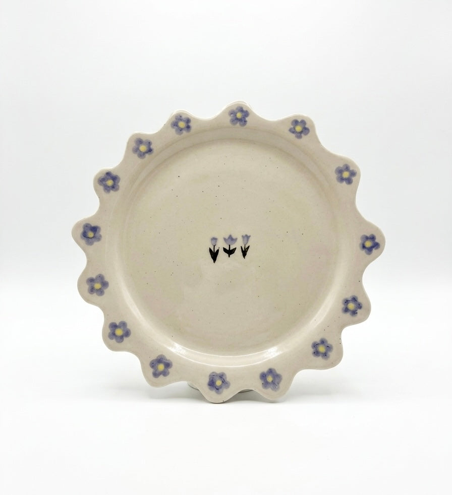 Cottage flower plate