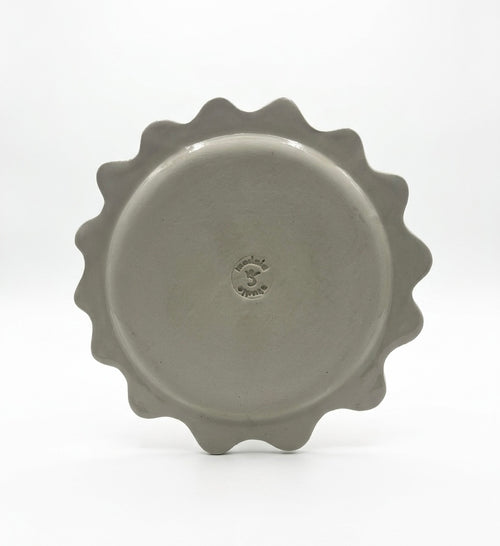 Cottage flower plate