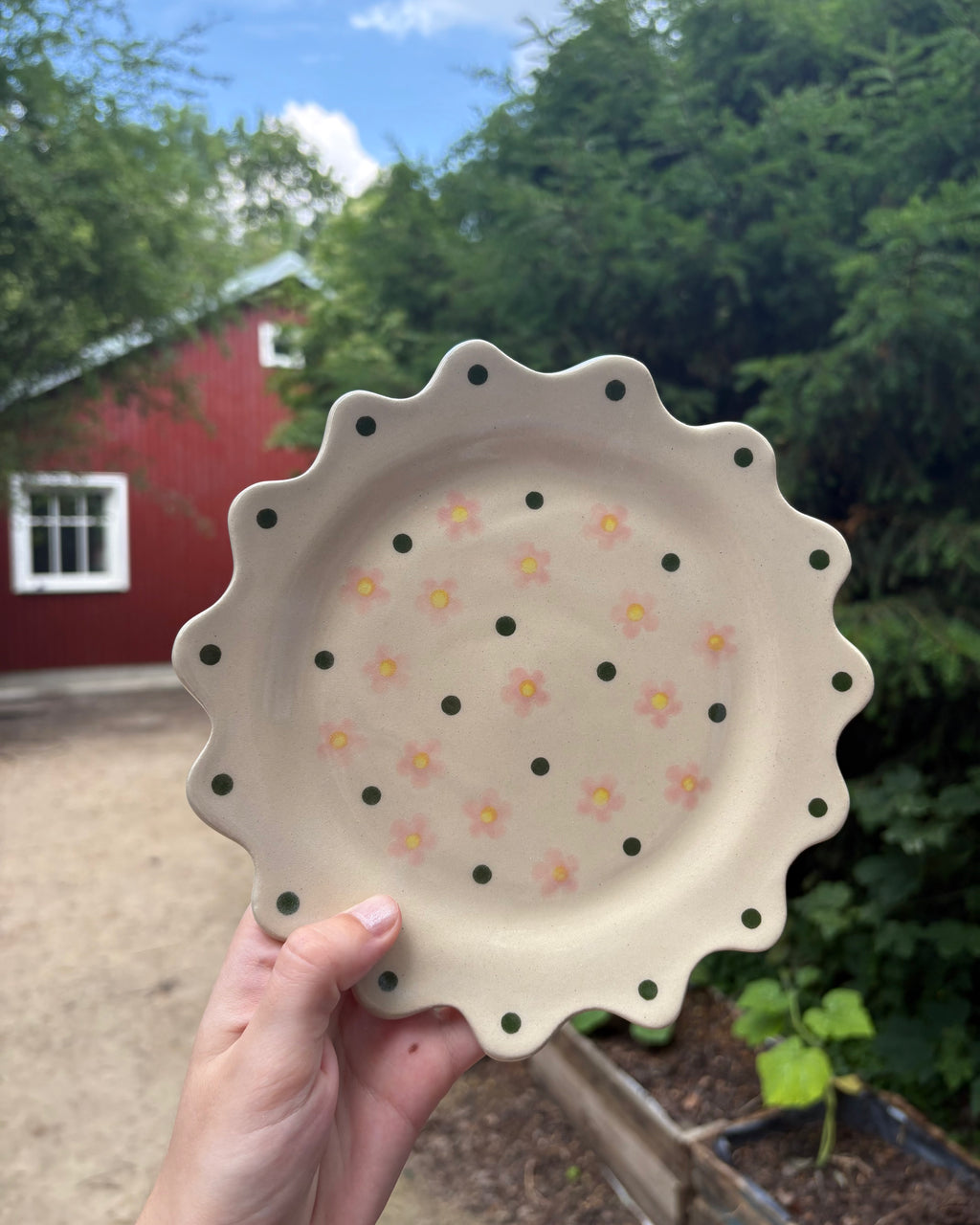 Cottage flower plate