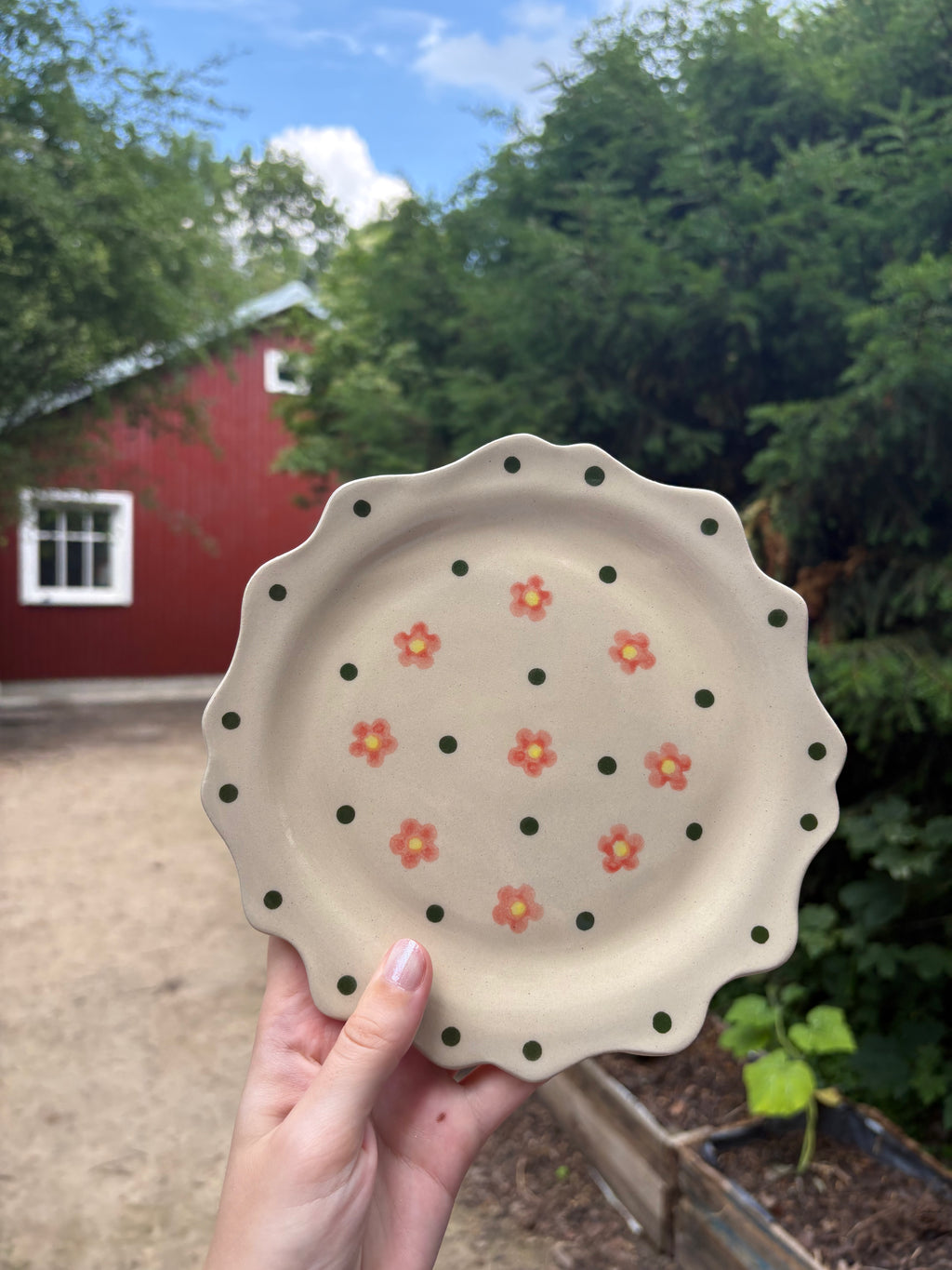 Cottage flower plate