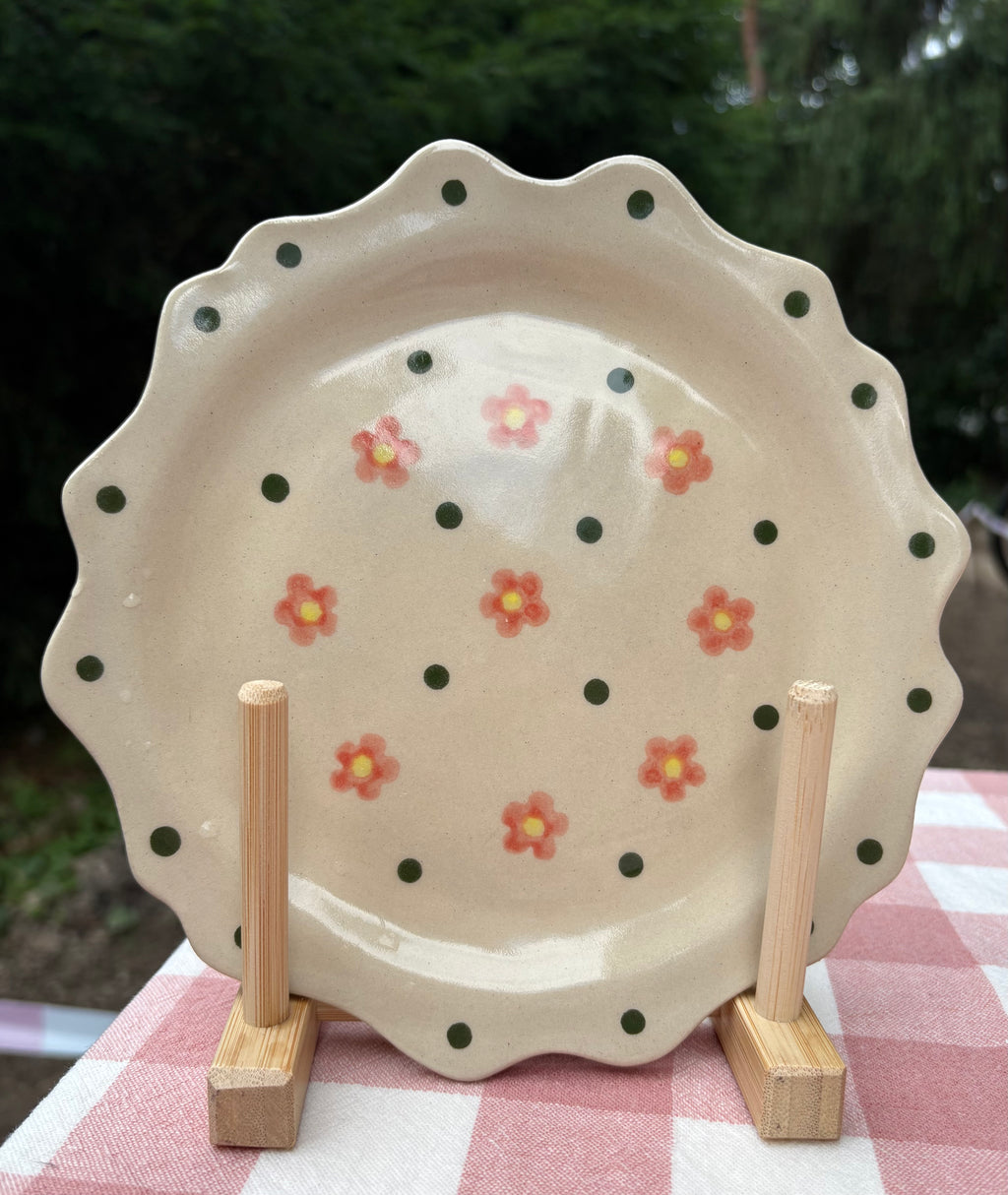Cottage flower plate